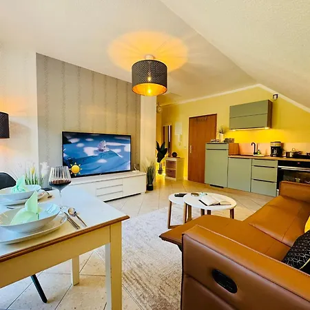 Mund - Adults Only Gothen